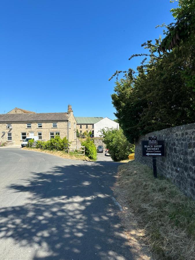 The Lodge Masham Bagian luar foto